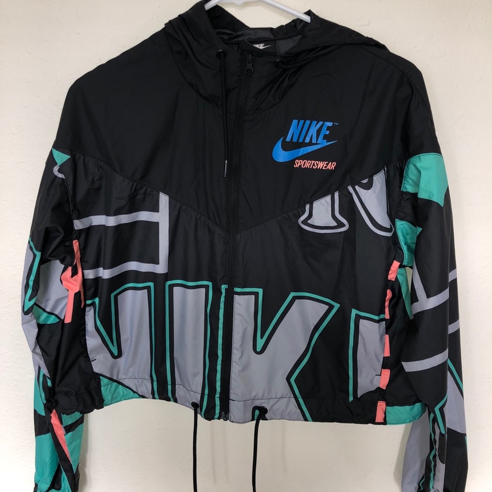 Nike cropped wind breaker